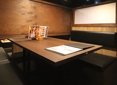 相席屋 千葉中央店　店内