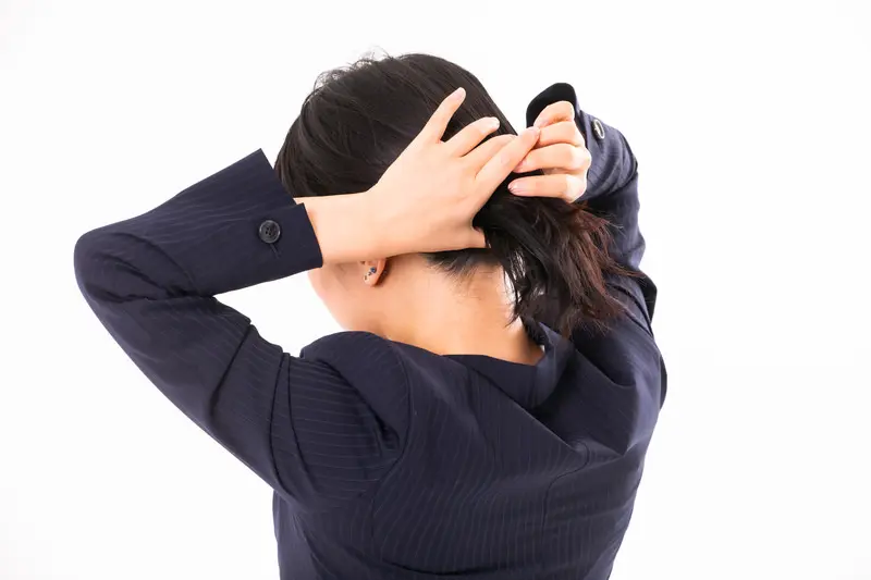 ストレスが溜まりやすい職業の女性　イメージ